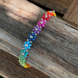 Handmade beaded flower bracelet, rainbow & silver beads, summer, spring, rocailles, present, cute jewelry, daisy bracelet, collection
