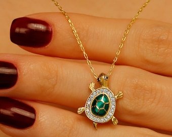 Solid Gold Turtle Pendant,14K Diamond Dainty Turtle Necklace,Turtle Necklace,Turtle Gifts for Women,Turtle Necklace,Animal Cute Jewelry Gift