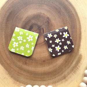 Daisy Magnetic Bookmark — Handmade Bookmark