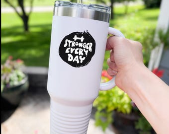 40 Unzen Becher, Edelstahlbecher, Laser Custom Design, heiße und kalte Tasse, Geschenk für Sie, Geburtstagsgeschenk, Urlaubstasse - Stärker jeden Tag