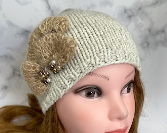 Cozy Vintage Knit Hat | Cream Color Handknit Beret - Etsy display picture 3