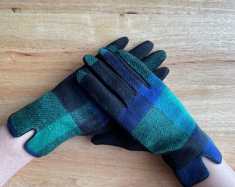 Gloves, Ladies Gloves, Green Black Gloves, Smart Touch Gloves, Winter Accessories, Women's Gloves, Gift