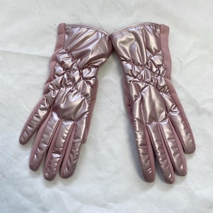 Pink Smart Touch Gloves: Windproof Winter Accessories