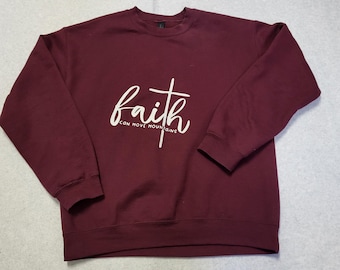 Damen Sweatshirt ""Faith can Move Mountains"" Burgund Pullover."