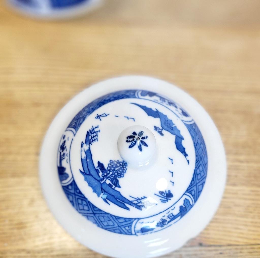 Antique Blue and White Ceramic Jingdezhen Tea Mug with Lid - Thumbnail 7