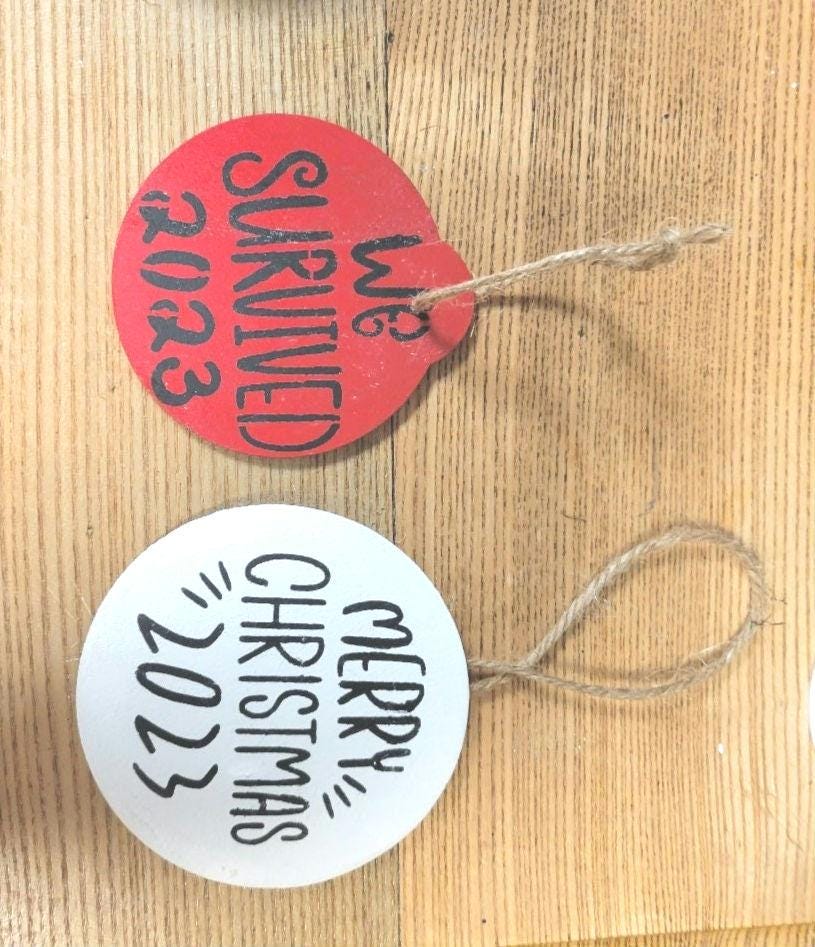 Handpainted Christmas ornaments 3" wood discs - Thumbnail 7
