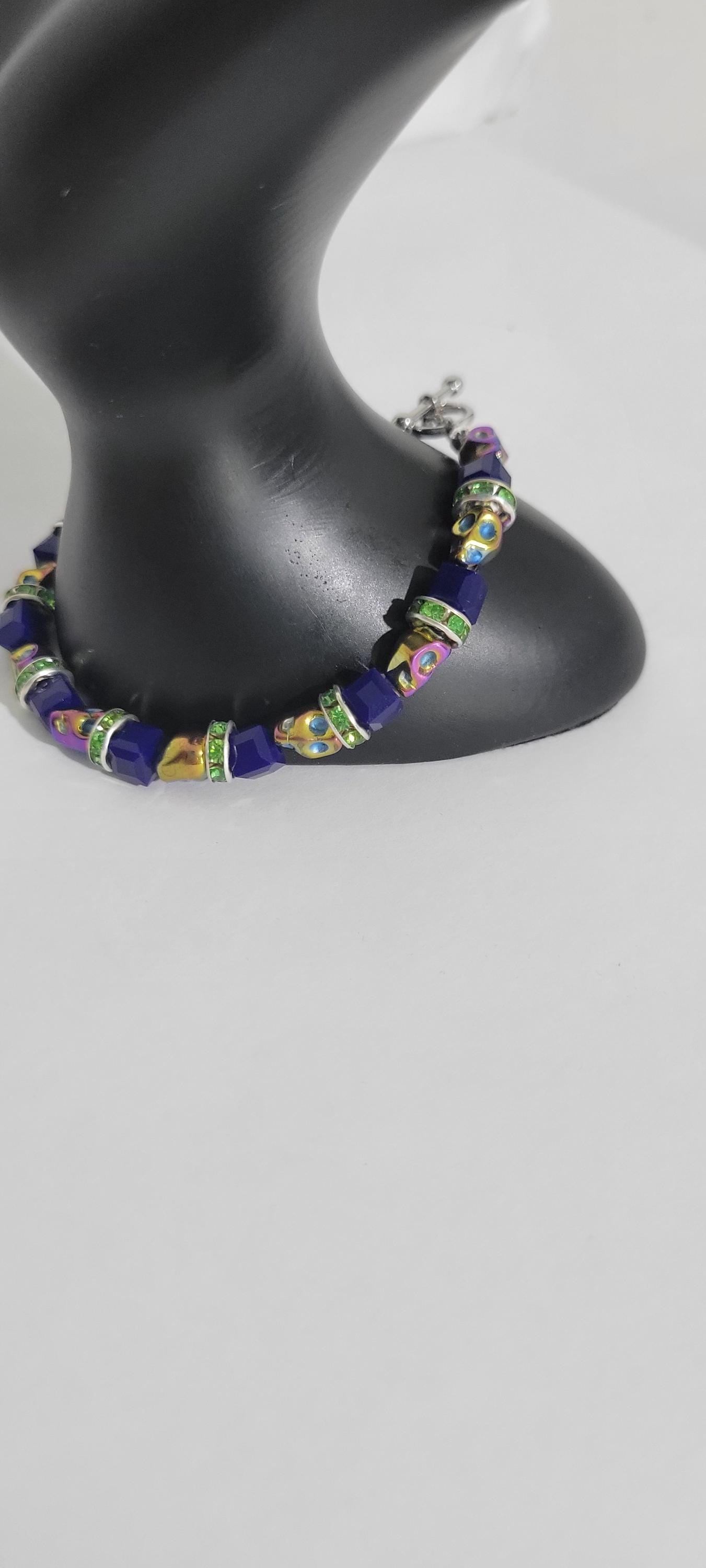 Hand crafted Halloween iridescent skull beaded bracelet - Thumbnail 3