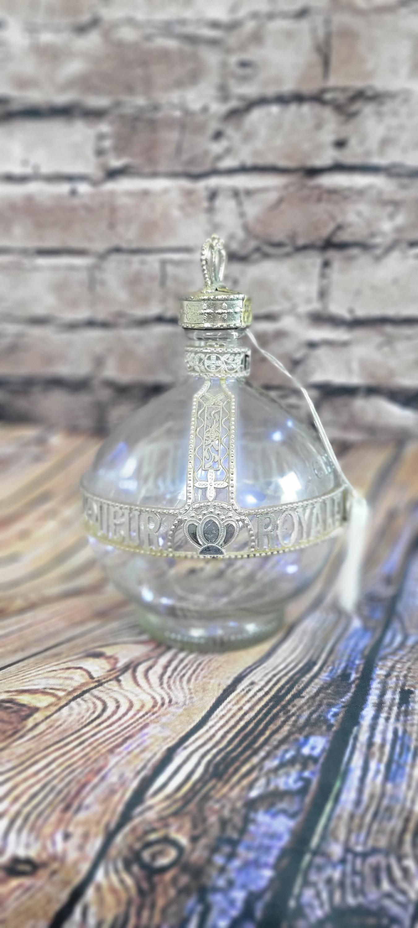 Vintage Chambord Royal Deluxe Liquer bottle electric LED Fairy lights  centerpiece - Thumbnail 7