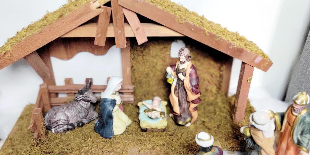Vintage Brighten the Season 14 piece Nativity set - Thumbnail 6