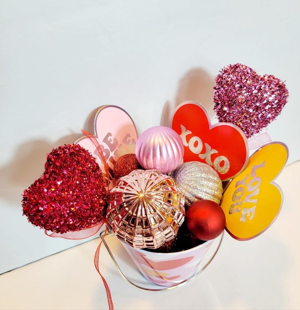 Hand crafted Bucket of Love Valentine's Day table art decor - Thumbnail 2