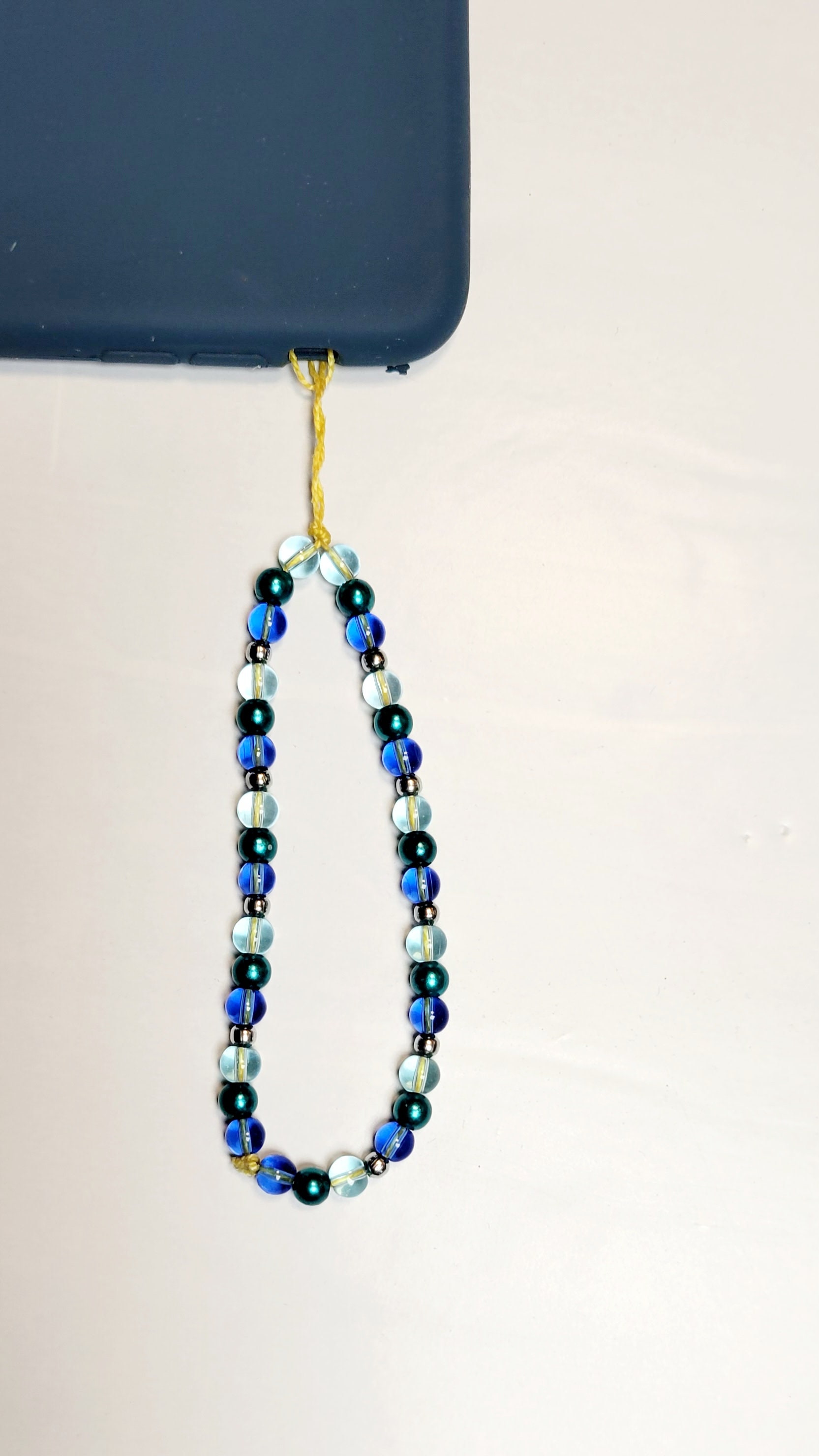 Cellphone charm strap wristlet accessory - Thumbnail 2