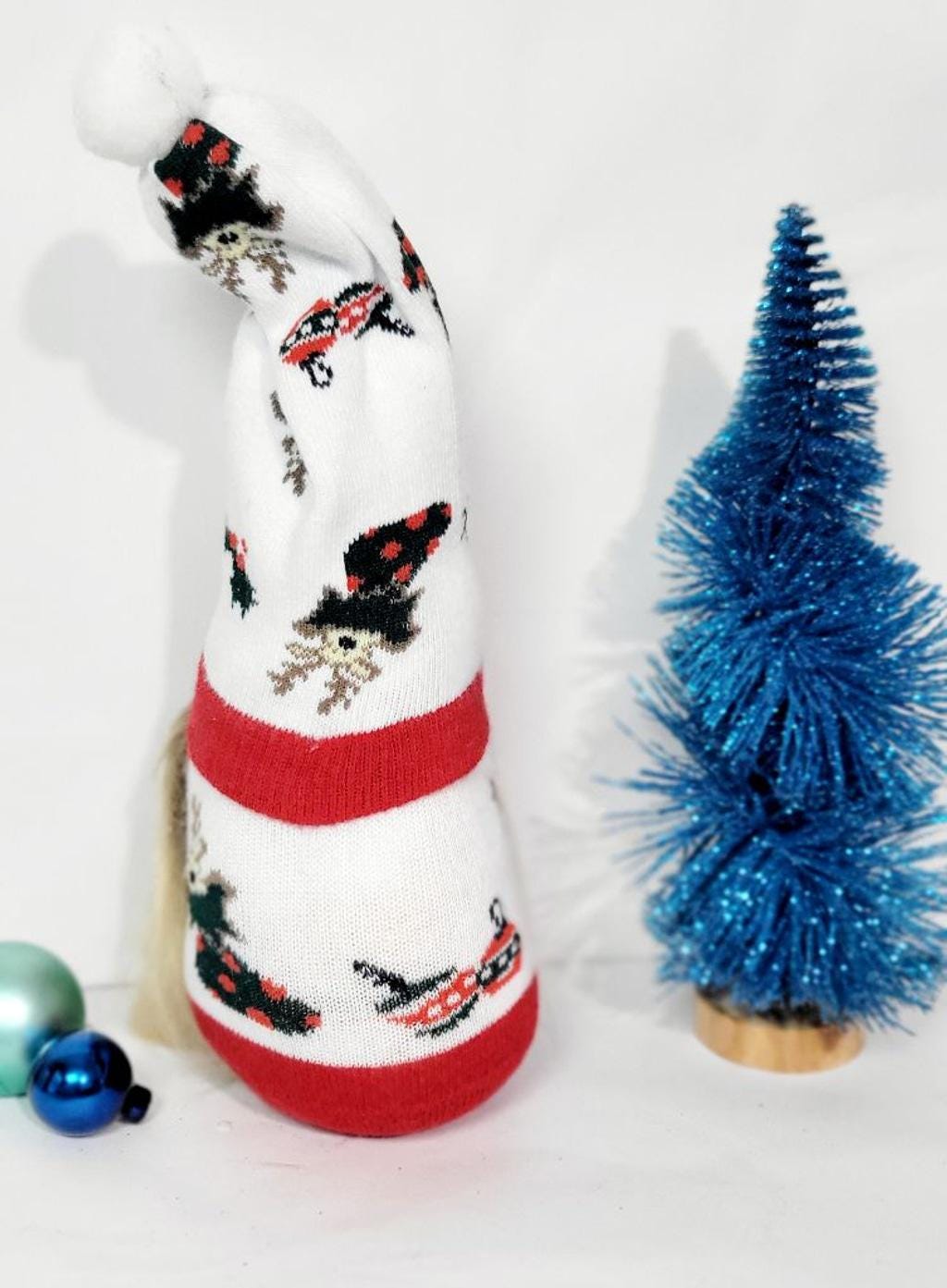 Hand crafted Christmas sock gnome with reindeer and mistletoe - Thumbnail 3