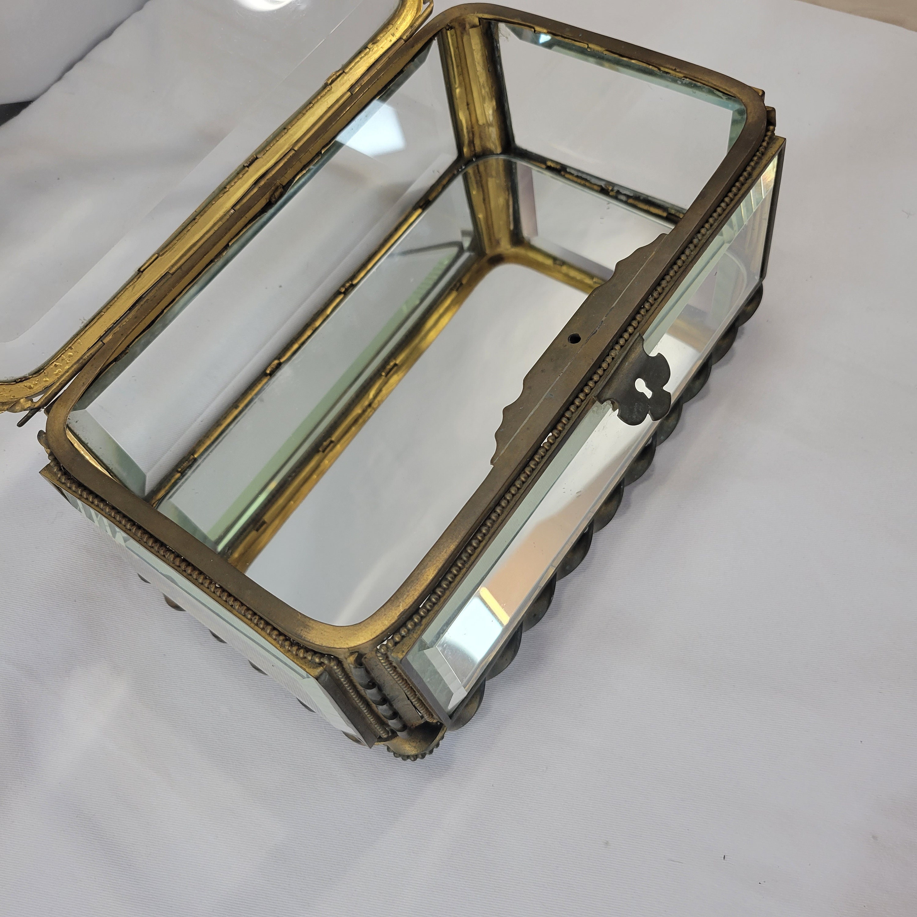 Antique French brass and glass footed jewelry box - Thumbnail 6
