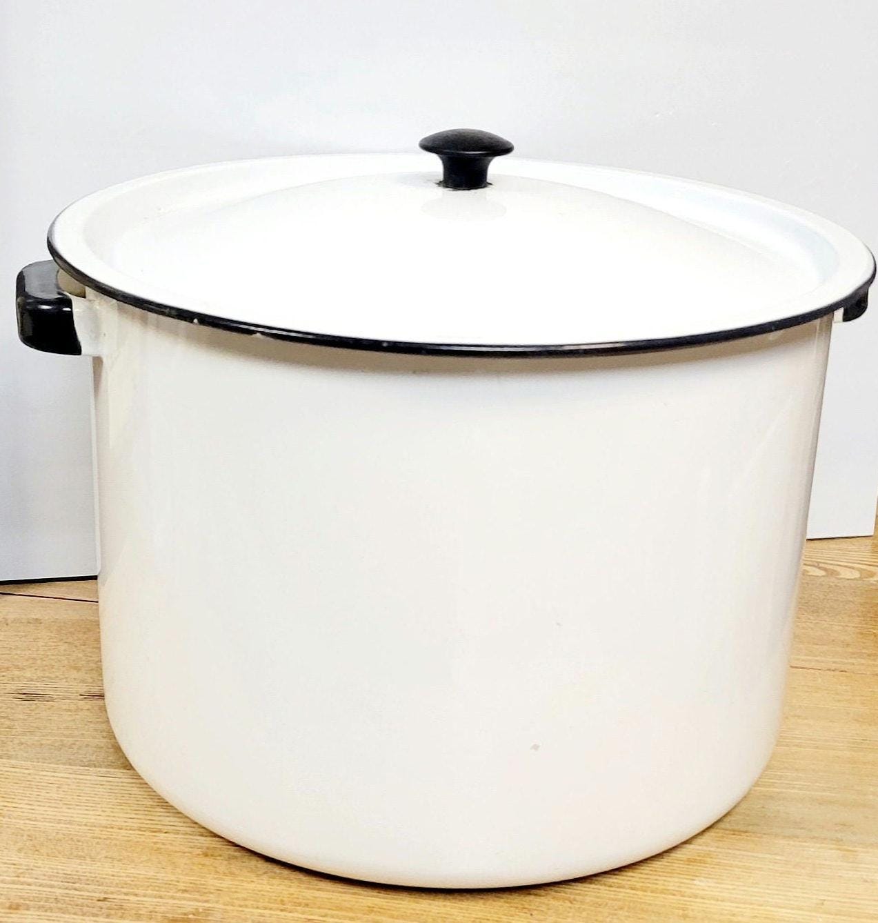 Vintage Enamelware 15 Quart Stock Pot & Lid - 12 x 8 - Black and White