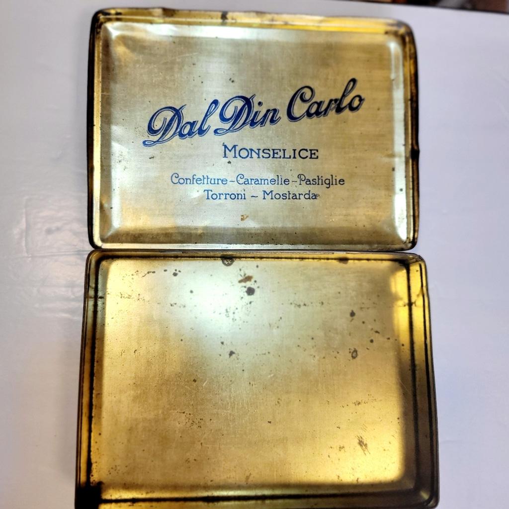 Vintage lithographed Dal Din Carlo Hinged Tin Box - Thumbnail 3