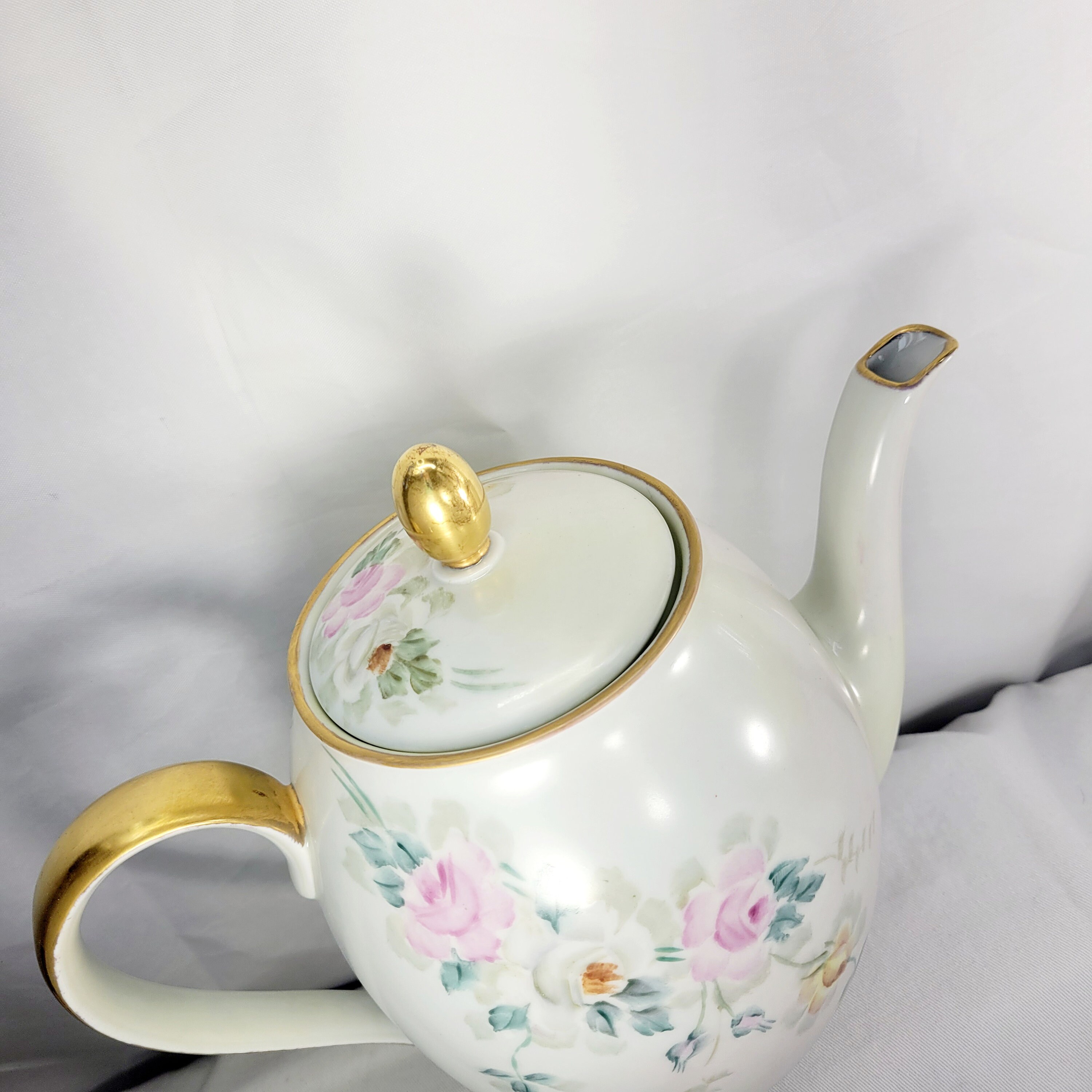 Vintage Hertel-Jacob Porzellen Bavaria Germany White Floral Teapot Gold Accents - Thumbnail 3