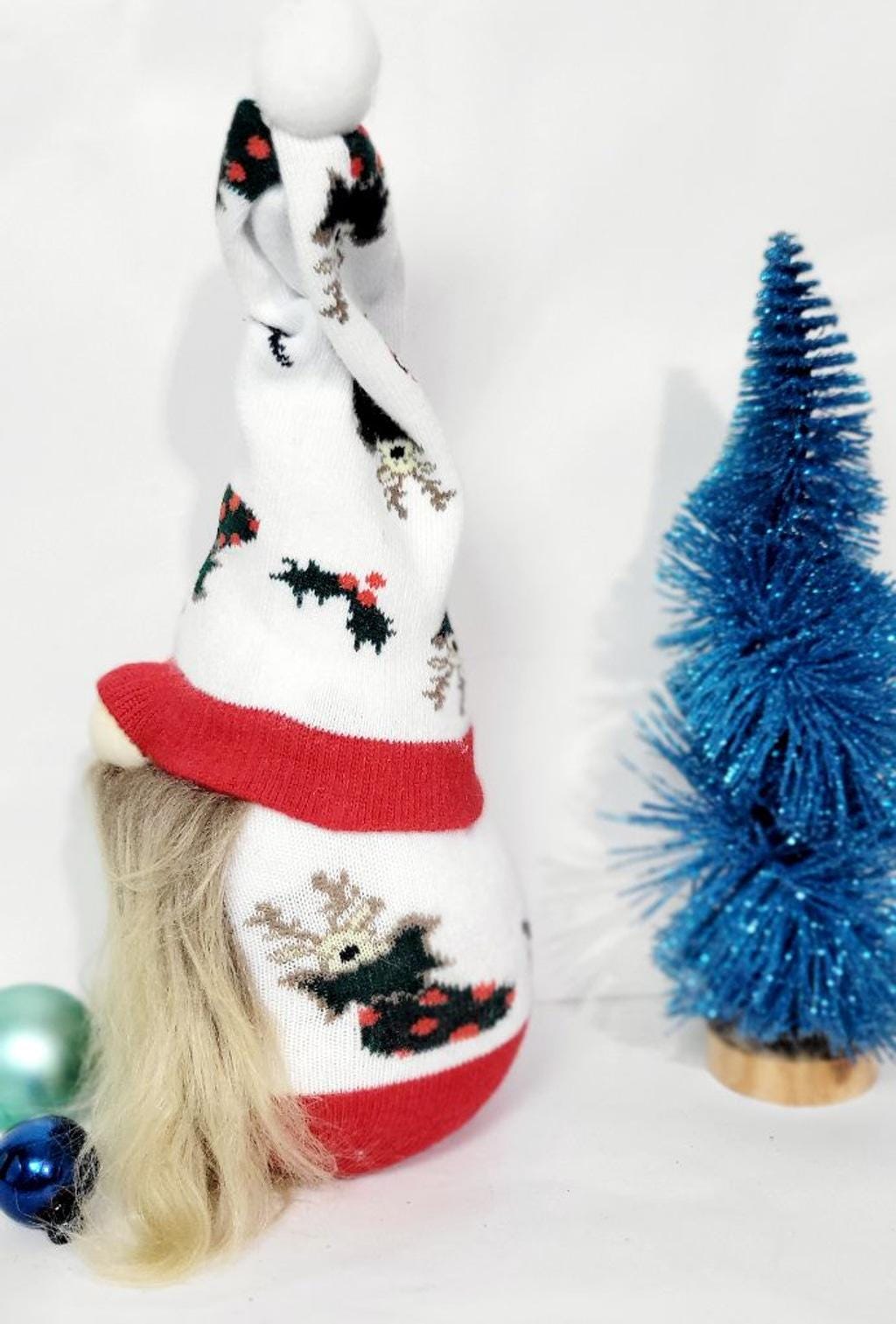 Hand crafted Christmas sock gnome with reindeer and mistletoe - Thumbnail 4