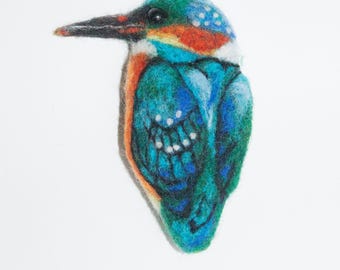 Wool brooch realistic kingfisher bird.