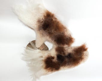 Warm, thick alpaca wool mittens in a wild style