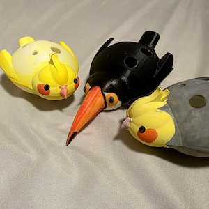 Bird-shaped 4-hole Ocarina Flute - Cockatiel / Toucan