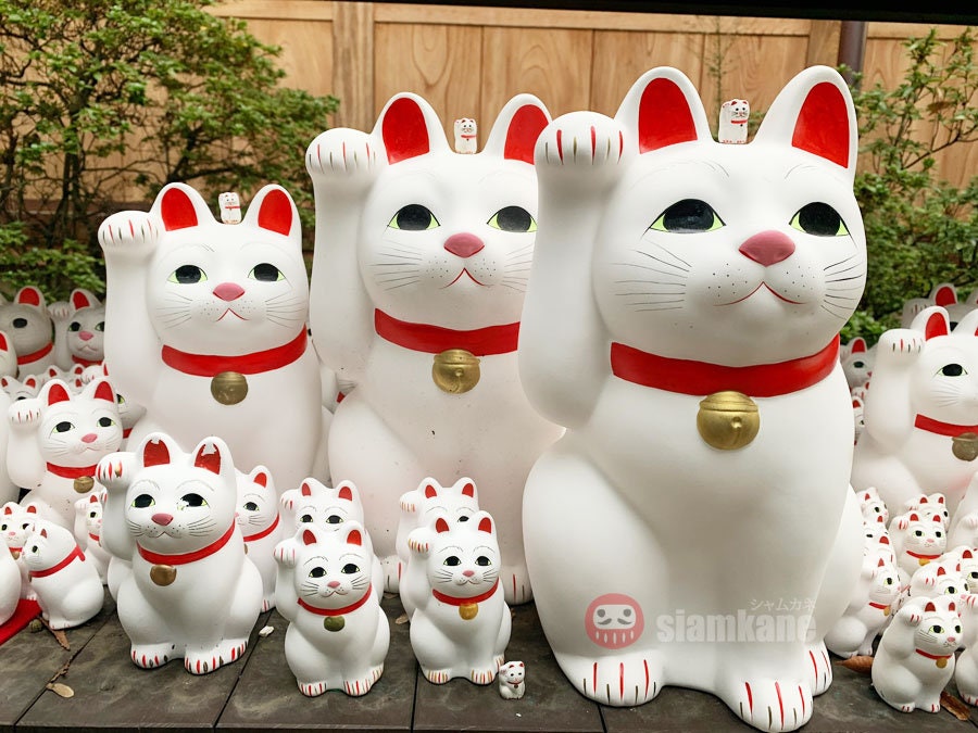 招き猫ファミリーセット：豪徳寺の陶器製招き猫 - Etsy 日本