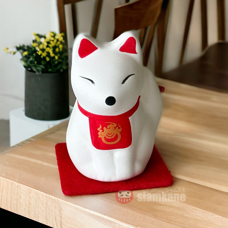 伏見稲荷の狐人形のお守り - Etsy 日本