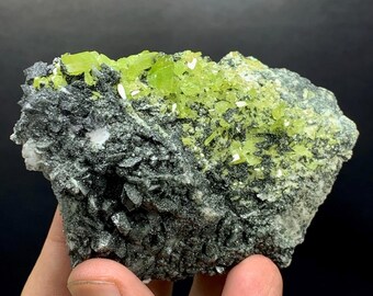 Natural Green Sphene Crystals Bunch specimen from Skardu Mine. 185 gm
