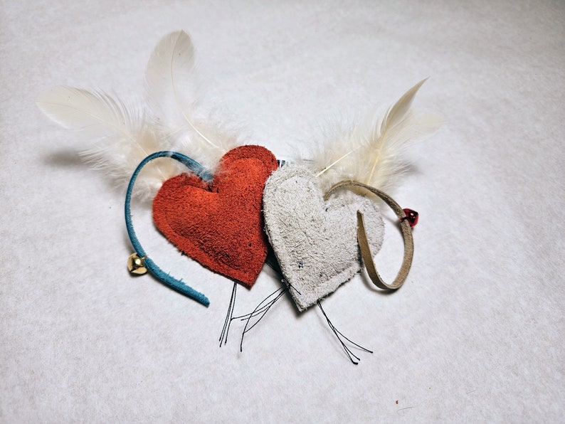 Heart Toy for Cat or Kitten Recycled Leather Hand made Toy from Natural Sustainable Materials set of WHITE and RED