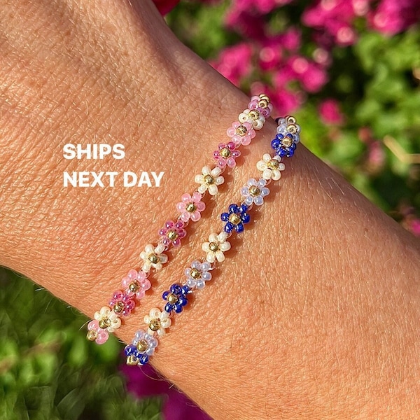 Flower 14k Bead Bracelet Dainty daisy bracelet Pink floral Cute matching Summer Aesthetic bracelet for women Mothers day gift for her