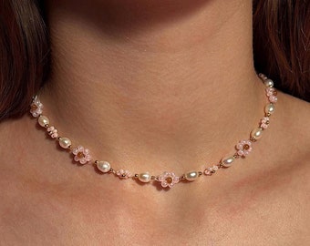 Delicate Flower Pearl Daisy Necklace Girl pink dainty aesthetic bead handmade chain Summer floral choker 16th Birthday gift for her daughter