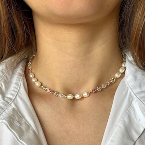 Aesthetic Prom Flower Pearl Necklace Dainty pink cute beaded handmade freshwater pearl necklace Daisy chain choker Gift for her daughter