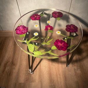 RoyalThum RTRCT01 Resin Floral Coffee Table Transparent Made with Real Red Rose (18 * 18 * 18 Inch)/ Center Table/Side Table