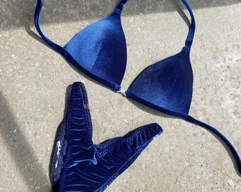 Base Fitness Bikini, Figuurbikini, Bikinipak, Competitiebikini, Wellnesscompetitiebikini, NPC, IFBB, Poserenwedstrijd