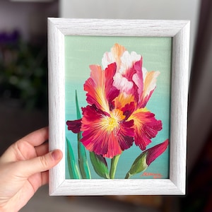 Arte original de lirios enmarcado, pintura floral acrílica, pintura de flores, arte de pared pequeño hecho a mano, mini pintura de lirios realista, decoración de pared única