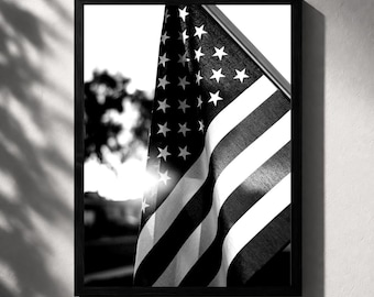 Black and White American Flag Sunset Print – Patriotic Fine Art Poster
