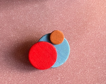 Holz-Brosche Handmade geometrische Formen Kreise Planeten rot hellblau hellbraun