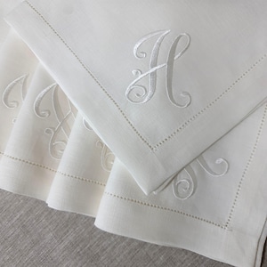 Personalized Monogram Embroidered Linen Napkin, Custom Initial Dinner Napkins, Wedding Table Decor, Luxury Cloth Napkin, Linen Dinner Napkin