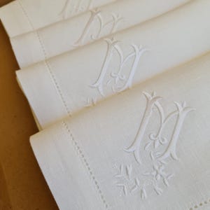 Wedding Napkins, Monogrammed Linen Napkin, Personalized Dinner Napkins, Letter Embroidered Linen Dinner Napkins, Embroidered Table Napkins
