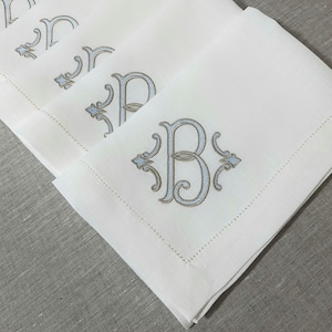 Monogrammed Linen Napkin, Custom Embroidered Linen Napkin, Luxury Table Linen, Wedding Napkin, Embroidered Napkin, Custom Monogrammed Napkin