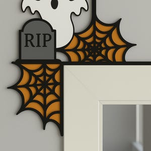 Wieszak na drzwi z motywem nawiedzonej sieci na Halloween – drukowany w 3D duch i dekoracja nagrobka
