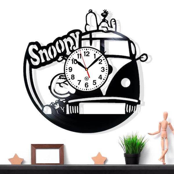 Classic Cartoon Puppy Wall Clock · Whimsical Vintage Inspired Design · Handmade Silent Quartz Clock for Peanuts Fans & Collectors