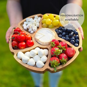 Plateau de charcuterie personnalisé, plateau de service en bois en forme de fleur, cadeau pour amoureux de la nature, plateau de trempettes, assiette apéritif, cadeau de mariage