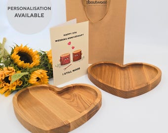 Personalised Heart-Shaped Wooden Tea and Biscuits Tray, Wooden Anniversary Gift for Couples, Engagement and Wedding Gift, Birthday Gift