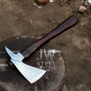 Handgeschmiedete Wikinger Axt mit Lederscheide und Holzgriff für Männer und Frauen zum Campen, Werfen, Sammeln und vieles mehr
