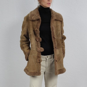 vintage années 70 Brown Daim Camel Veste Shearling Tan Manteau Peau de mouton Veste en cuir d’hiver Sherpa Boho Hippie Boho Femmes Moyen/Grand