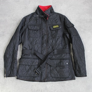 Barbour International Polarquilt Rödfodrad Quilted Jacka Med Bälte Svart Dam Storlek 8 38