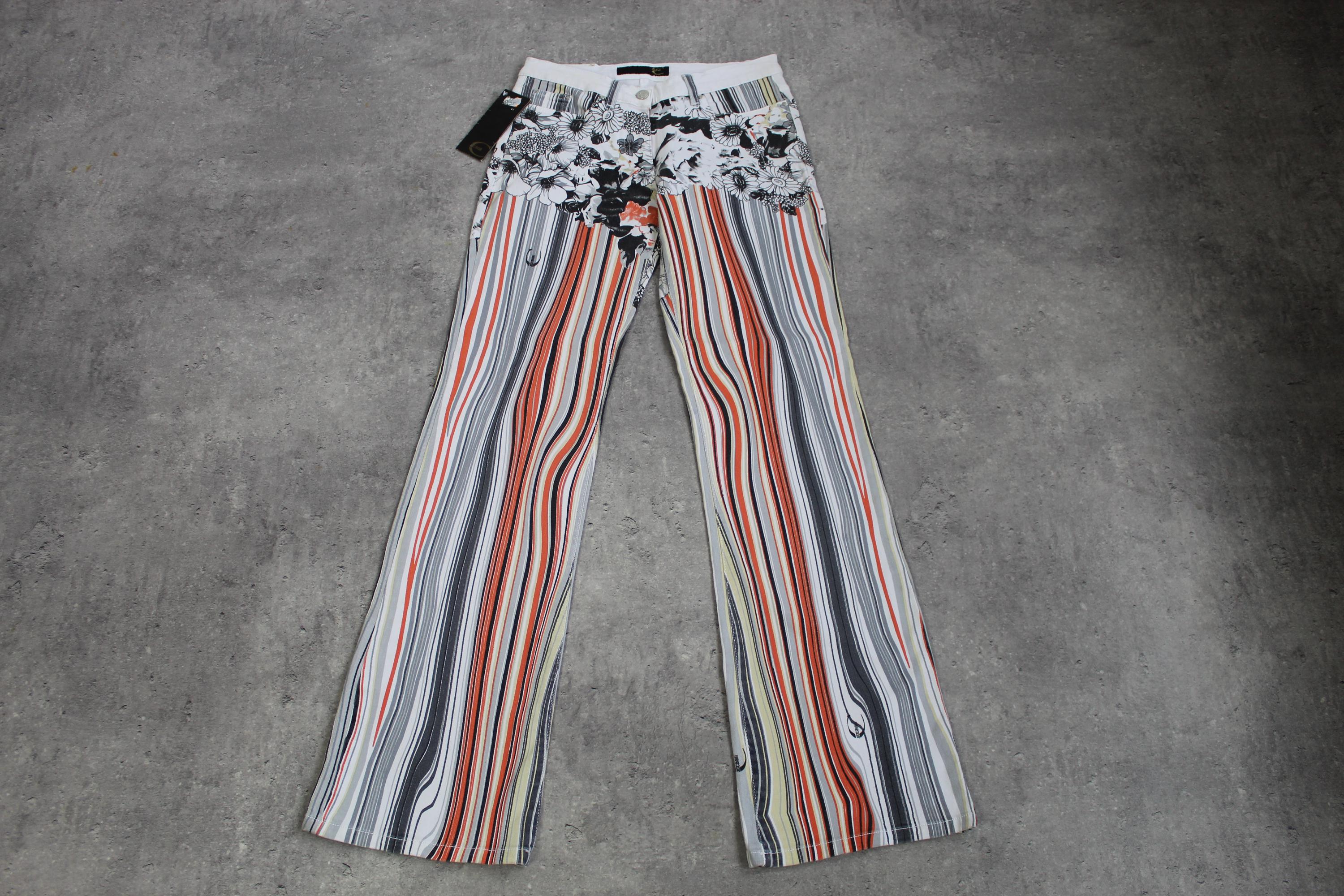 パンツ Roberto Cavalli Roberto Cavalli Trousers White ROBERTO CAVALLI Women Trousers - Vestiaire Collective