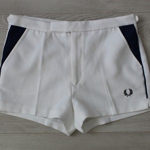 Jaren '70 Fred Perry Witte Tennisshort Dames Groot, Heren M Wit Wimbledon Preppy Shorts Mod Vintage jaren 1970 Sport Atletisch Medium 32