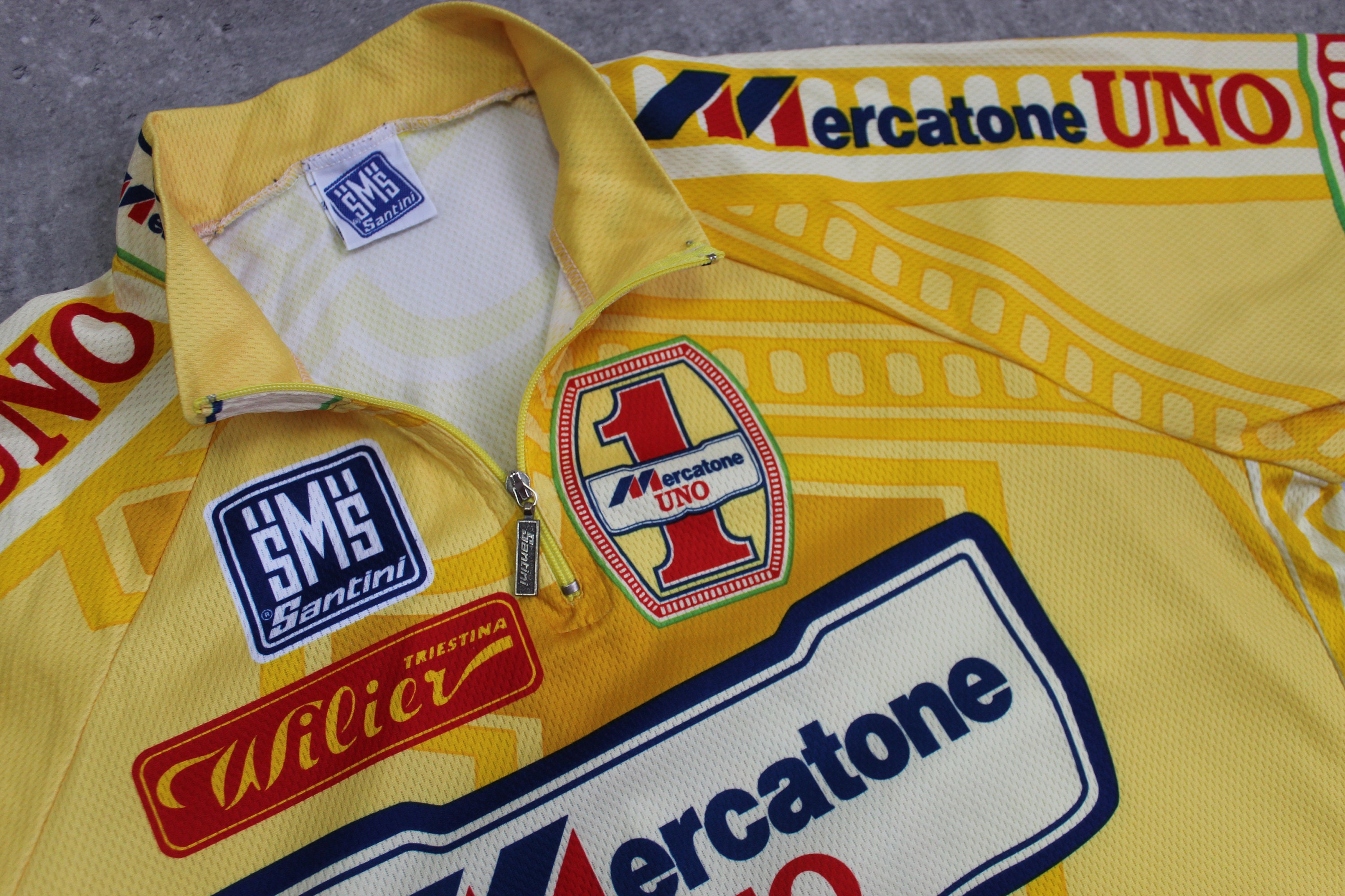 Veste hiver Mercatone Uno saison 1997 ( Pantani) taille XXL Veste hiver Mercatone Uno saison 1997 ( Pantani) taille XXL