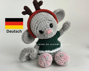 PDF crochet pattern with many videos, mouse Mary with a removable antler, hat, other accessories, leami (language visible in the picture)